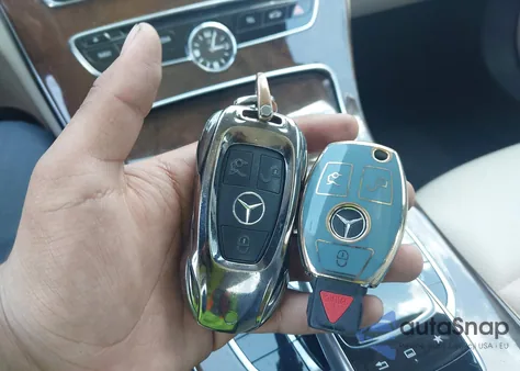 2015 Mercedes-Benz C 300 4Matic/Luxury 4Matic/Sport 4Matic из США, поврежденный, VIN 55SWF4KB1FU040546